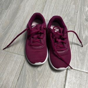 Nike sneaker size 11.5C